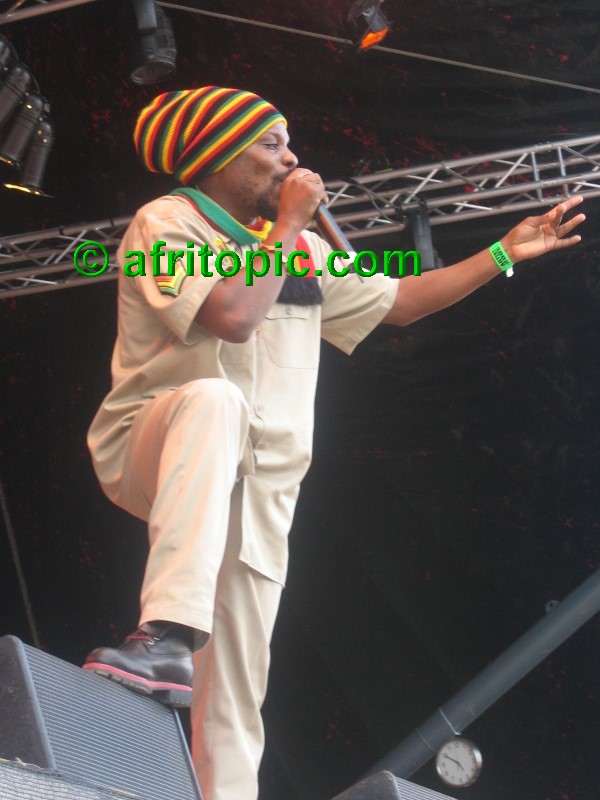 ../Images/Summerjam2005_4 196.jpg